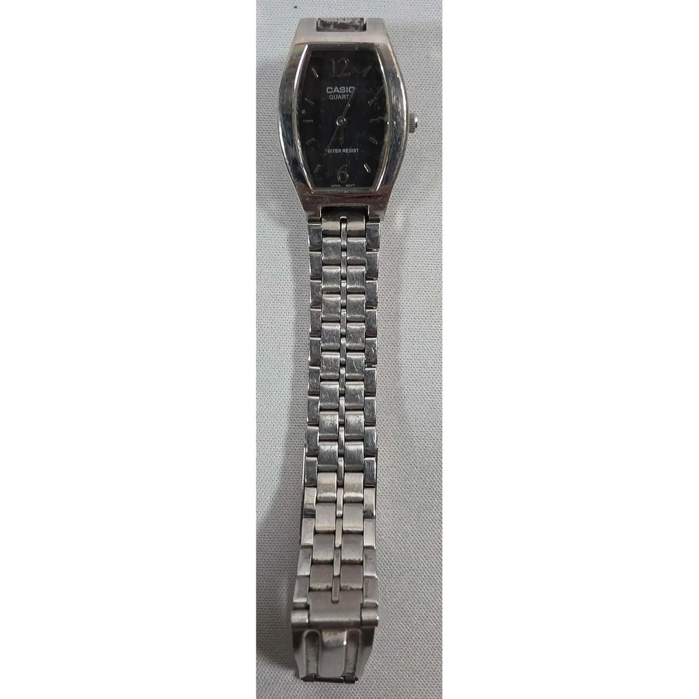 Casio LTP1254D-1A, Women's Silvertone Bracelet Watch, Black Dial Works